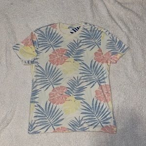 Medium Cream Ben Sherman Short-Sleeve Tee with Leaf Designs